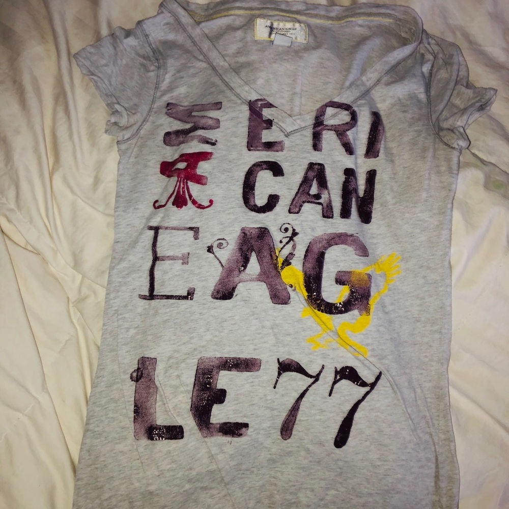 American Eagle Graphic tee
